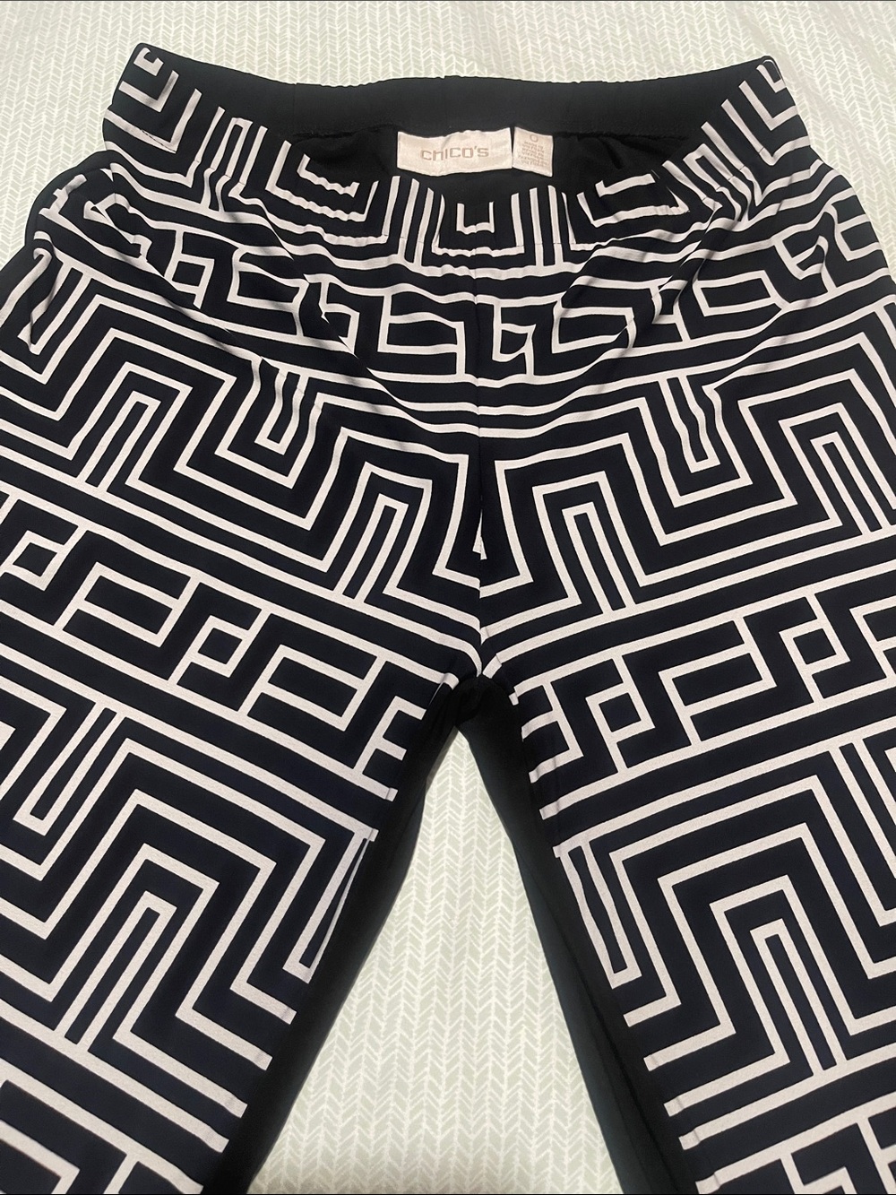 Chico's Women’s Black & White Maze-Print wide leg slacks